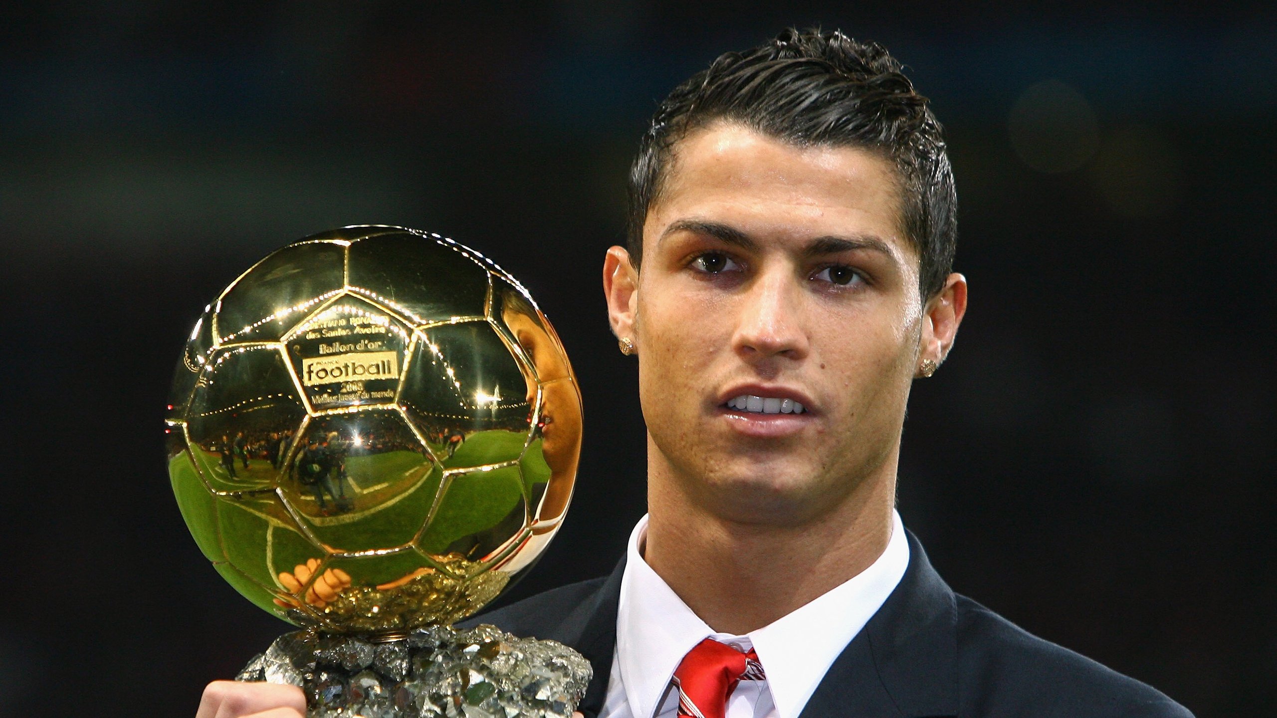 “广州队青训营吸引全国青少年足球爱好者”，广州足球青训中心